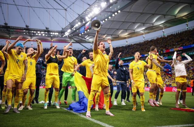 华体会入口-名记：救救欧洲杯！既然回不到16队，那就扩军32吧！